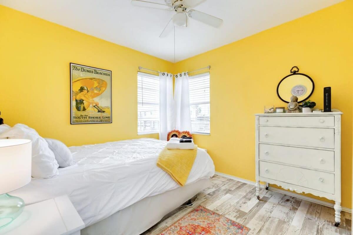 Fun In The Sun! Cozy Beach Pad, Gulf Views And Easy Access To The Sand! Surfside Beach Buitenkant foto